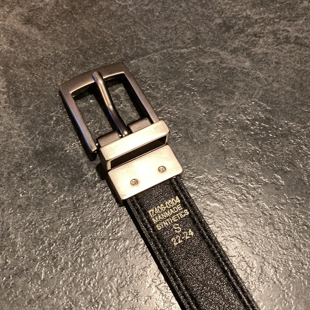 Boys Izod black brown adjustable belt size S (22/24)